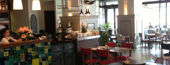 Kirpi Cafe & Restaurant is one of Lugares favoritos de Gnr.