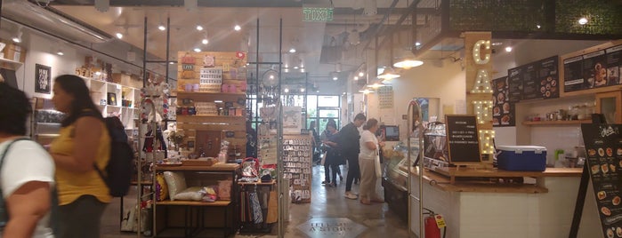The Craft Central is one of สถานที่ที่ Shank ถูกใจ.