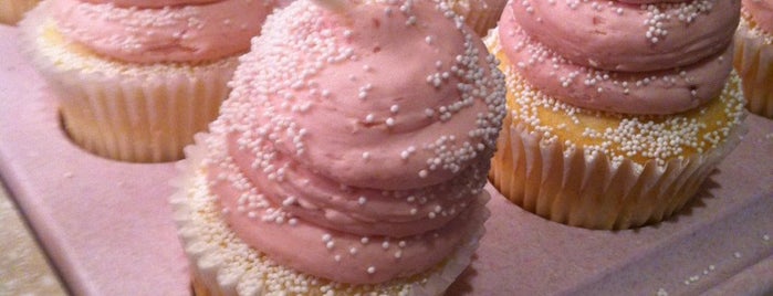 Gigi's Cupcakes is one of Places to try!.