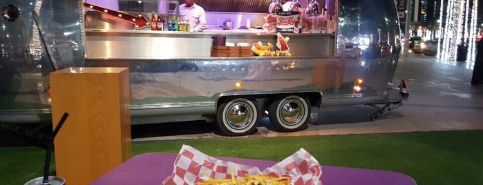 Vida Food Truck is one of Lugares favoritos de Azad.