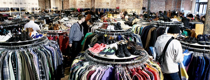 Beacon's Closet is one of shopping.