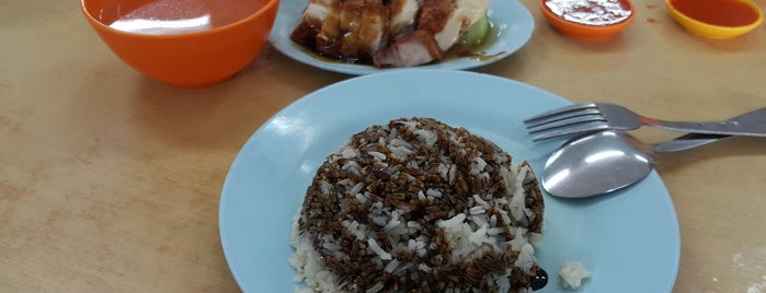 Uncle Ang Chicken Rice Shop is one of Locais salvos de ꌅꁲꉣꂑꌚꁴꁲ꒒.