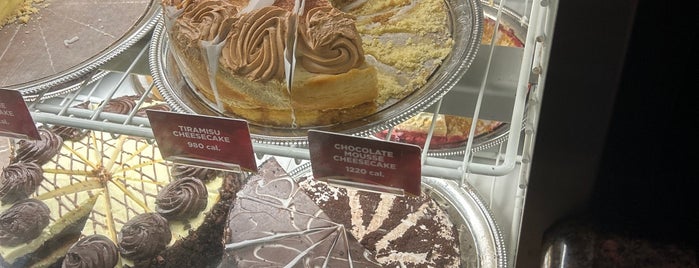 The Cheesecake Factory is one of Lieux qui ont plu à William.