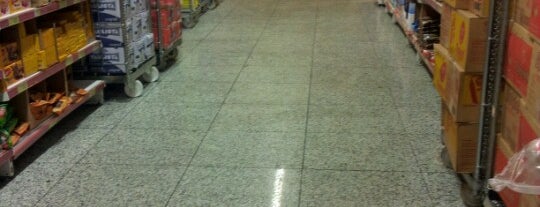 DIA Supermercado is one of Locais curtidos por Carla.
