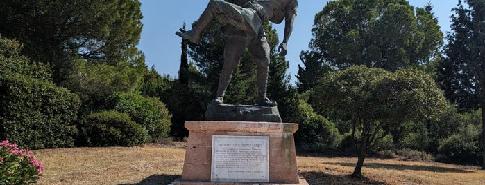 Mehmetçiğe Saygı Anıtı is one of Balıkesir-Çanakkale.