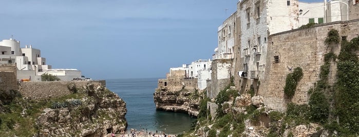 Polignano a Mare is one of Pouilles.