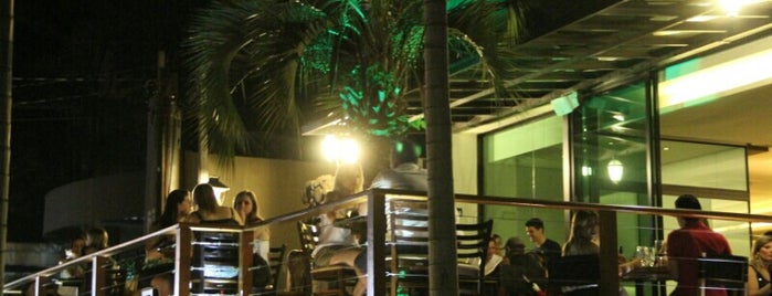The Lounge Bar e Restaurante is one of Tempat yang Disukai Adelino.