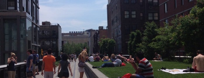 High Line is one of NYC Summer Spots.