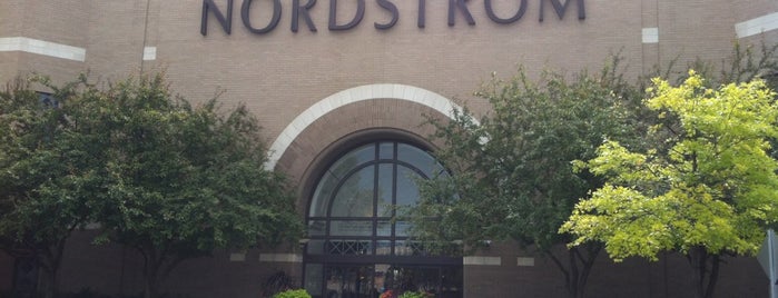Nordstrom is one of Tempat yang Disukai Matilda.