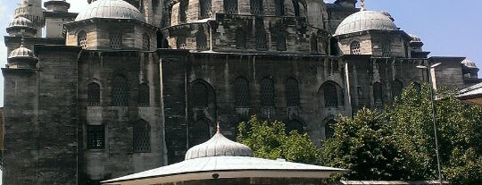 Eminönü Çarşı is one of İstanbul Avrupa Yakası #2 🍁🍃.