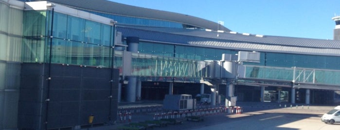 Аэропорт Барселона-Эль Прат (BCN) is one of Airports.