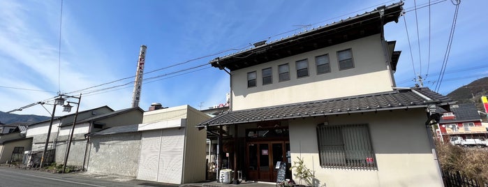 神沢川酒造場 is one of 静岡県の酒蔵.