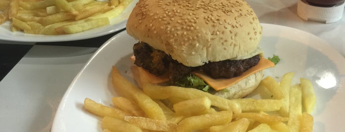 James Burger is one of Hambúrgueres em BH.