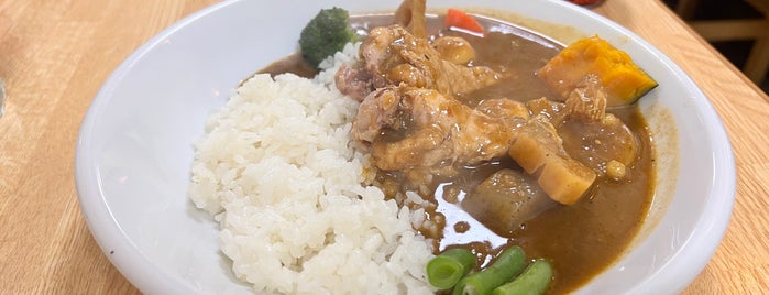 Cafe de Curry is one of よく行く場所.