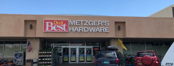 Metzger's Hardware is one of Locais curtidos por Taylor.
