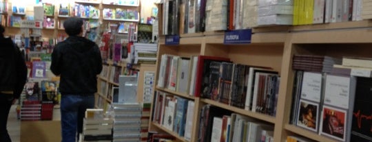 Librería La Ventana is one of Lieux sauvegardés par Jorge Octavio.