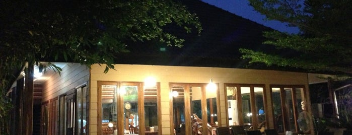 สวนบ้านขนมไทย&ครัวเก้าคูณเก้า is one of ร้านอาหารในโคราชสำหรับมื้อเย็น - Dinner in Korat.