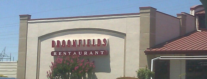 Brookfields Restaurant is one of Lugares favoritos de Dan.