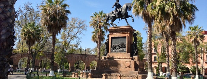 Monumento a Morelos is one of Cd. Corunda.