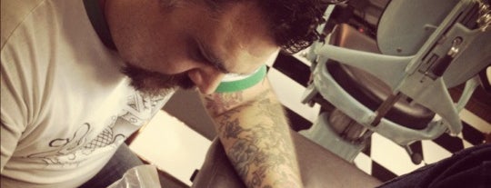 Heart And Skull Tattoo is one of Lugares favoritos de Leonardo.