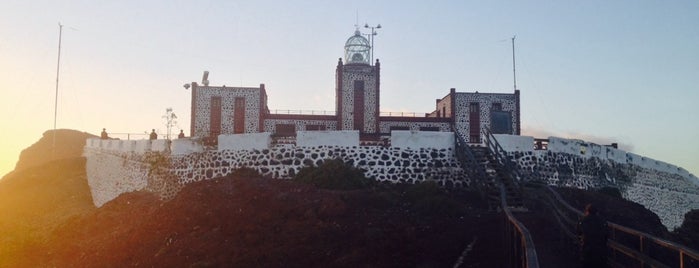 Faro de la Entallada is one of Tempat yang Disukai Thomas.