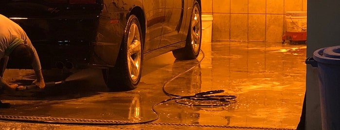 Car Wash is one of Tempat yang Disukai Ahmed-dh.