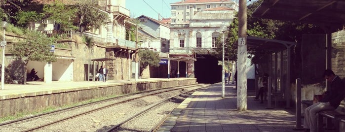 Göztepe Tren İstasyonu is one of Posti salvati di Josh™ ↙.