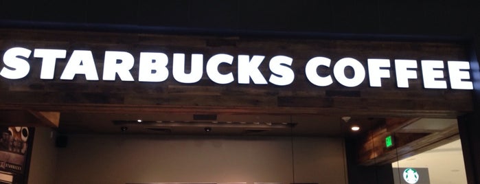Starbucks is one of Orte, die Brad gefallen.