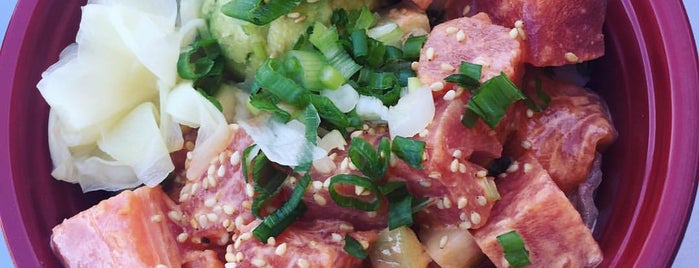 Poke Bowl is one of Mさんのお気に入りスポット.