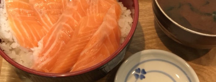 海鮮丼のどんぶりこ is one of ごはん.