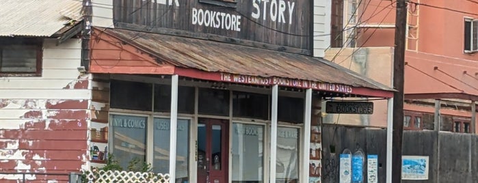 Talk Story Bookstore is one of HI.