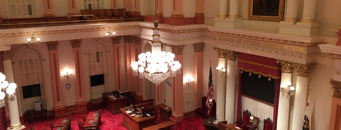 California Senate Chamber is one of Lugares favoritos de Ryan.