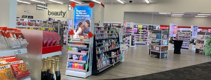 CVS pharmacy is one of Posti che sono piaciuti a Joy.