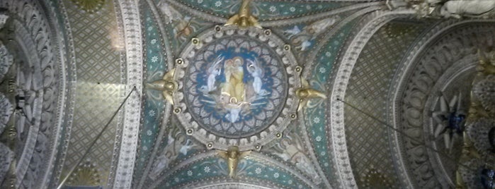 Basílica Notre-Dame de Fourvière is one of Lugares favoritos de Rodrigo.
