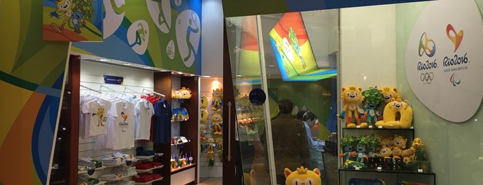 Loja Rio 2016 Official Store is one of Lieux qui ont plu à Cida F..
