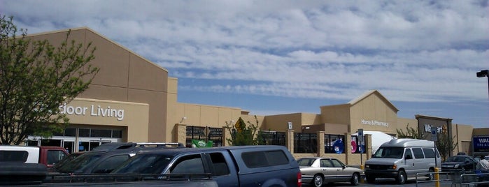 Walmart Supercenter is one of Andy'ın Beğendiği Mekanlar.