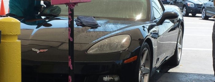 Body Beautiful Car Wash - Poway is one of สถานที่ที่ John ถูกใจ.