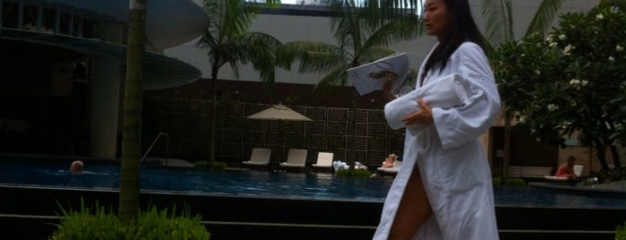 swimming pool @ Grand Hyatt is one of IG @antskong 님이 좋아한 장소.