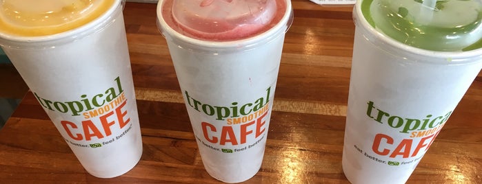 Tropical Smoothie Cafe is one of Lieux qui ont plu à Ella.