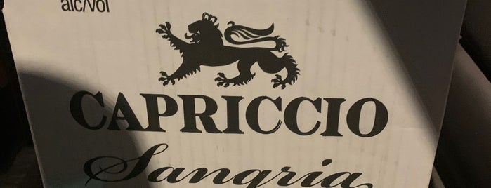 Broadway Liquors & Wines Warehouse is one of สถานที่ที่ Candice ถูกใจ.