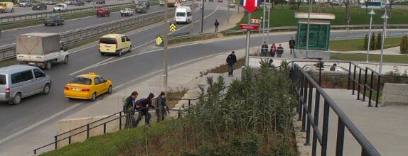 E-5 Kartal Köprüsü is one of MEHMET YUSUF'un Beğendiği Mekanlar.