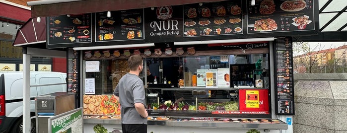 Nur Gemüse-Kebab is one of Berlin.