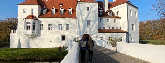 Schlosshotel Fürstlich Drehna is one of Germany Sights.
