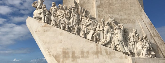 Памятник первооткрывателям is one of Lissabon.