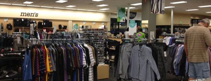 Nordstrom Rack The Corner is one of Posti che sono piaciuti a Andreana.