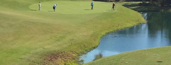 Stoney Creek Golf Course is one of Orte, die Allan gefallen.