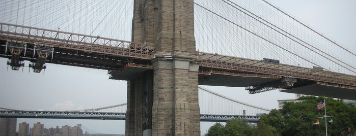Бруклинский мост is one of New York City.