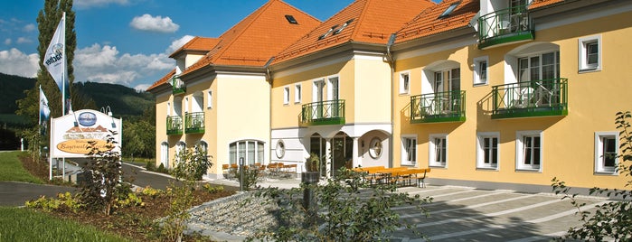 AKZENT Wellnesshotel Bayerwald-Residenz is one of AKZENT Hotels e.V..