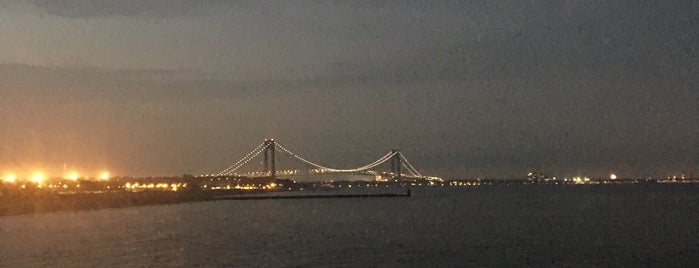 Midland Beach Fishing Pier is one of Lizzie 님이 좋아한 장소.