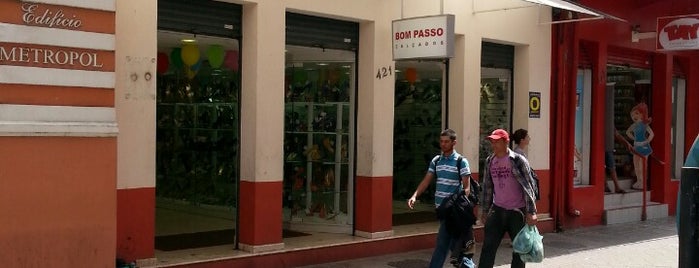 Bom Passo Calçados is one of Carioca Calçados.